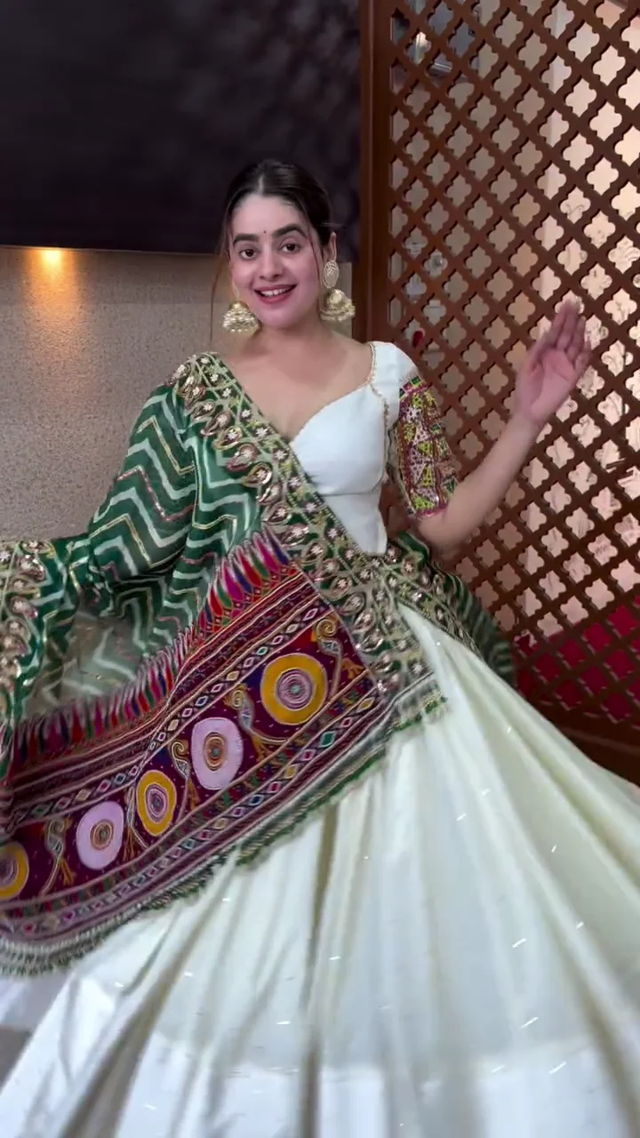 Women's Real Mirror Work Gujarati Style Chaniya Choli